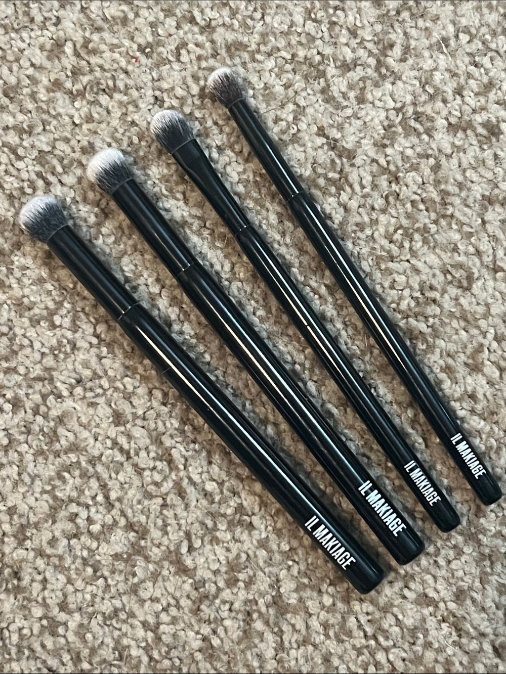 💕 IL MAKIAGE Set of 4 Brushes 140 Concealer Blending, 142, 194 Detail Blending